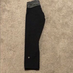 LULULEMON crop leggings
